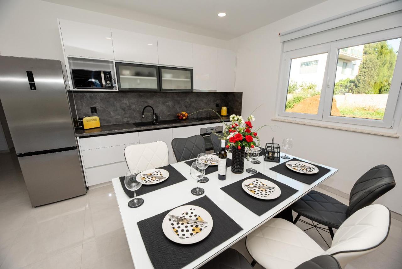 Sportiva With Private Heated Pool Villa *