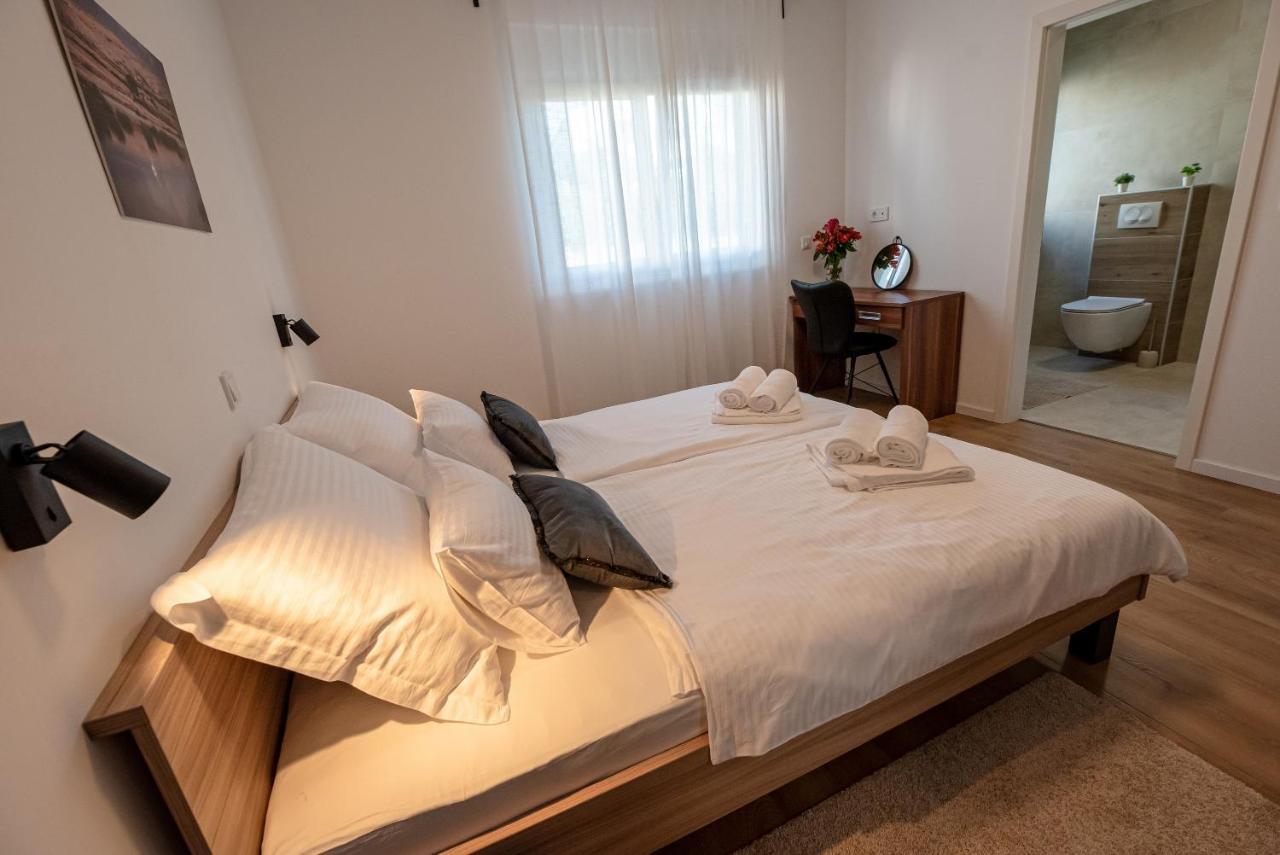 Sportiva With Private Heated Pool Villa *