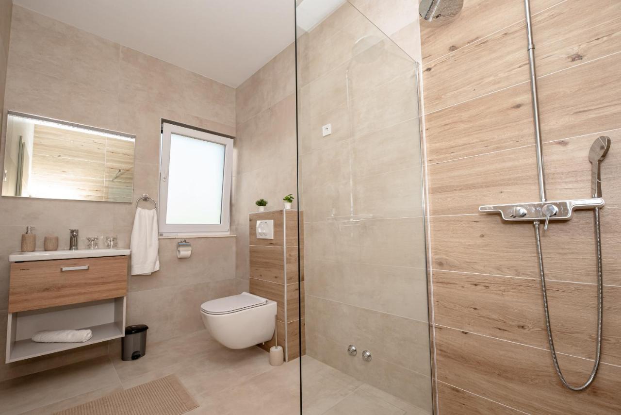 Villa Sportiva With Private Heated Pool